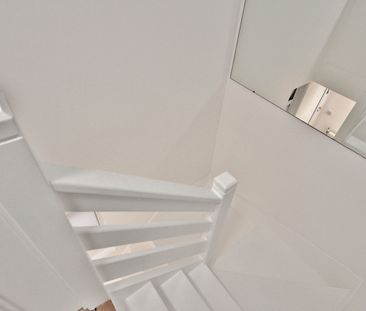 More Close, St Paul's Court, Hammersmith, London, W14 - Photo 3
