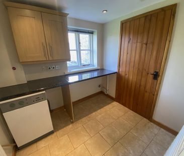 2 bedroom barn conversion to rent - Photo 1