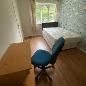 Room in a Shared House, Foster Way, B5 - Photo 2