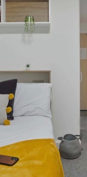 Room in a Shared Flat, West St, CV1 - Photo 1