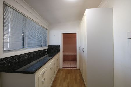 198 Cornish Street, Broken Hill - Photo 3