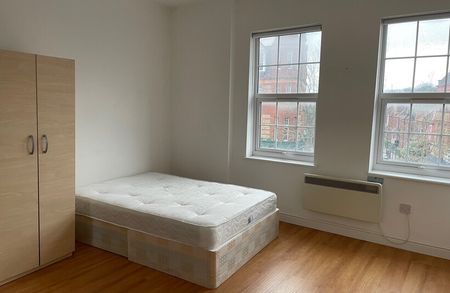 Streatham Hill, London, SW2 4RU - Photo 2
