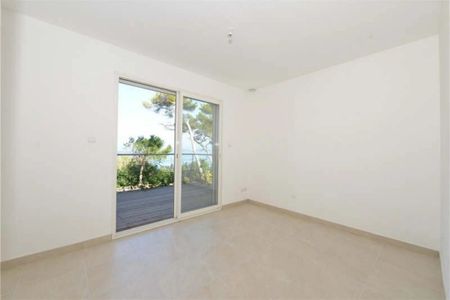 VILLA T3 HYERES MADRAGUE DIRECT MER VUE MER - Photo 5