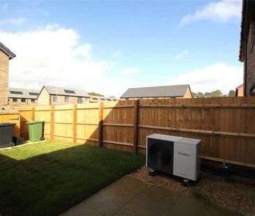 Edwards Grove, Bordon, Hampshire, GU35 - Photo 6