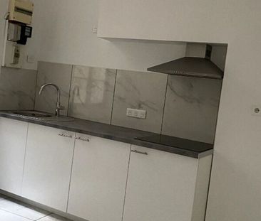 Appartement à louer 2 pièces • 38,14 m2 Nîmes - Photo 2