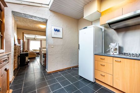 Knusse rijwoning met 2 slaapkamers te huur in het centrum van Diksmuide - Foto 3