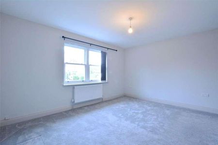 Riefield Road, London, SE9 - Photo 3