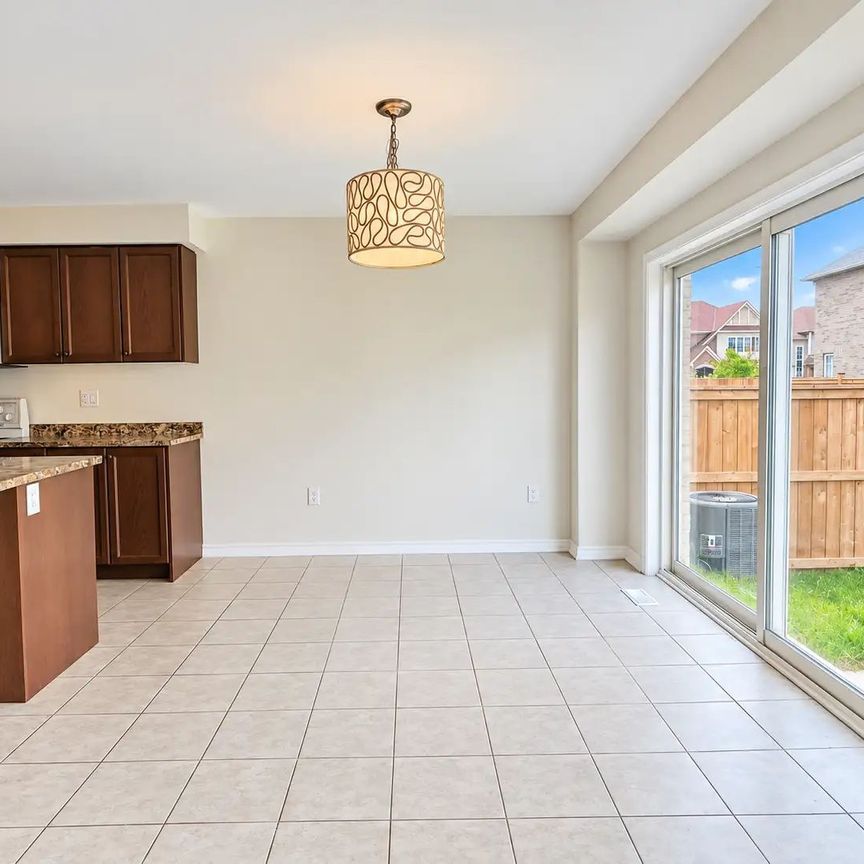 For Lease - 26 Alexandra Drive, Thorold, Ontario - Photo 1