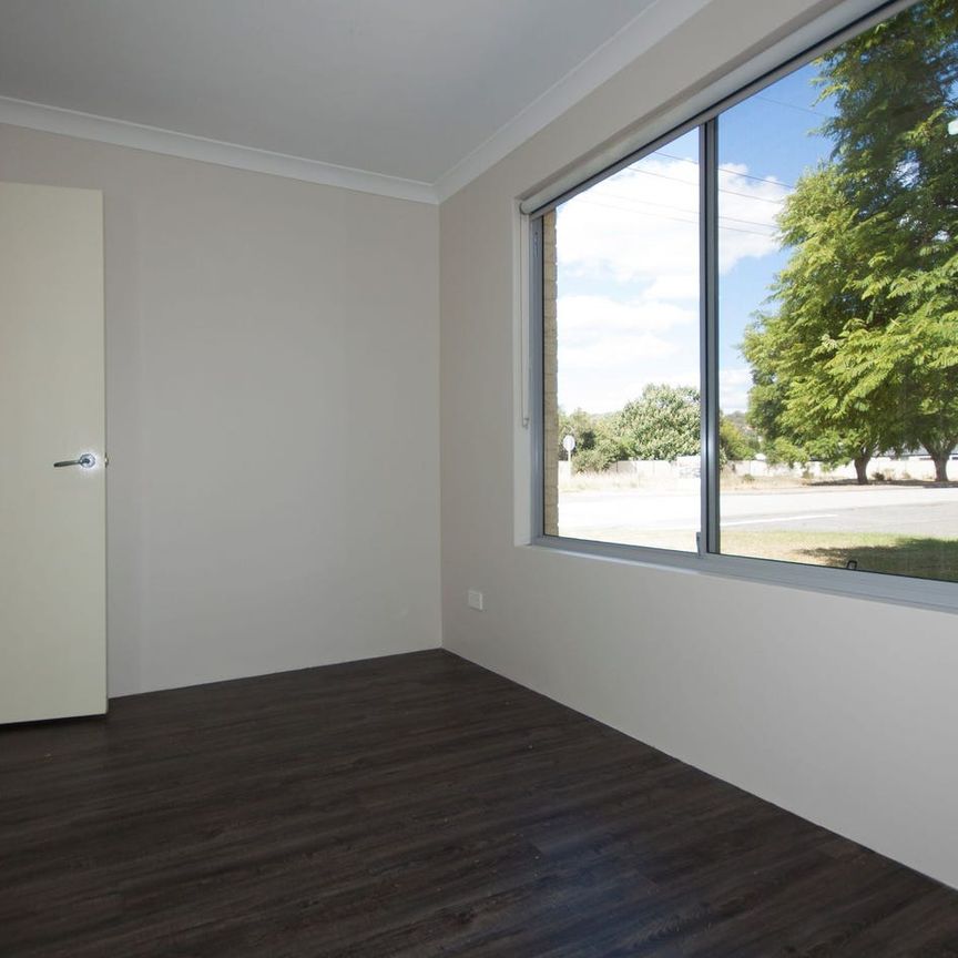 Lovely Modern 3 x 2 Home - Photo 1