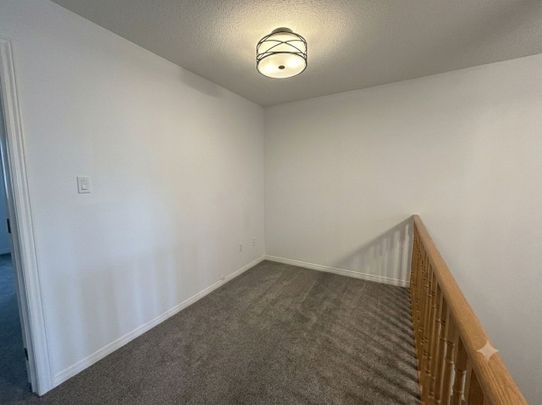 For Lease - 1849 Creek Way, Burlington, Ontario - Photo 1