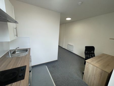 Studio Flat, Regent Road, LE1 - Photo 5