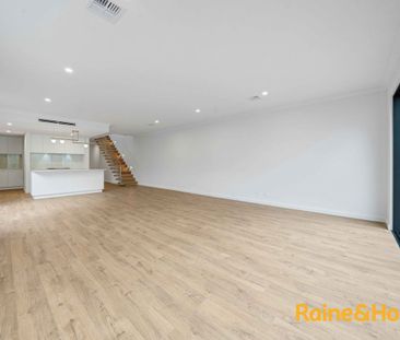 Contemporary Living: Brand New Townhouse - Photo 4