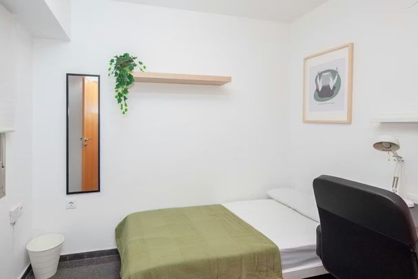 Avinguda del Port, Valencia, Valencian Community 46021 - Foto 1