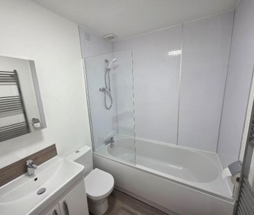 2 bedroom flat to rent - Photo 6