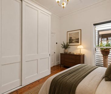Period Charm, Beautifully Renovated, Perfectly Positioned - Photo 3