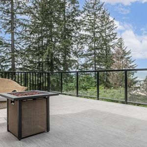 Peaceful forest home on acreage with valley view - Photo 2