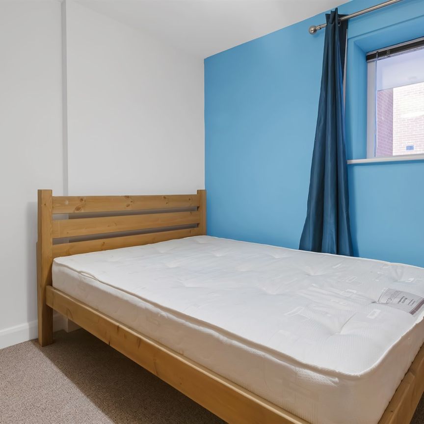 Weekday Cross, Pilcher Gate, Nottingham - Photo 1