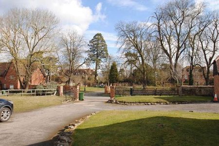 Long Barn, Sutton Courtenay, OX14 - Photo 4