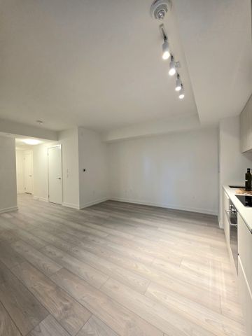 For Lease - 110 Broadway Avenue Unit# 315 S, Toronto, Ontario - Photo 2