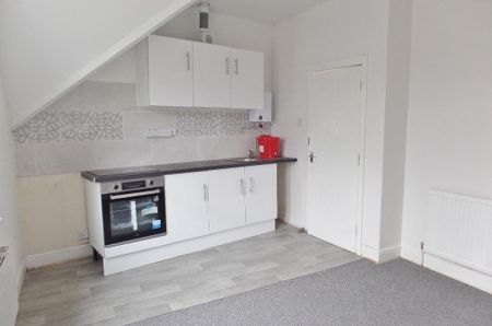 1 bedroom flat to rent - Photo 2