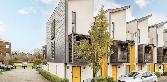 Cairns Place, SW16 5FS, London - Photo 2