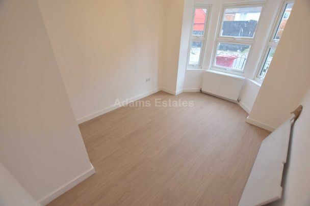 Price £1,275 pcm - Under Offer - Photo 1