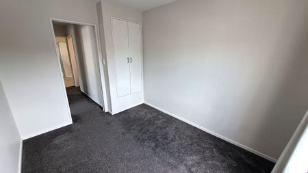 Close to city. 3 Bedrooms - Photo 3