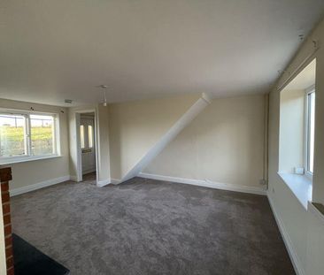 3 bedroom detached house to rent - Photo 3