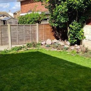 2 bedroom semi-detached house to rent - Photo 3