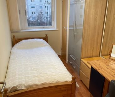 2 Bed Flat, Royal Quay, L3 - Photo 3