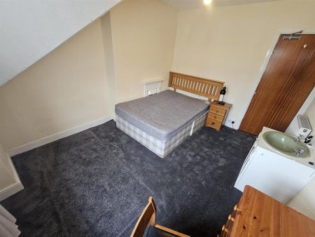 7 bedroom house to rent - Photo 2