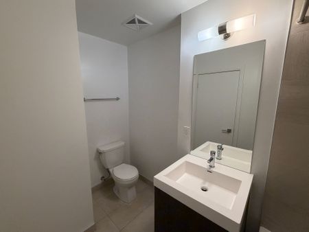 For Lease - 621 Sheppard Avenue Unit# 730, Toronto, Ontario - Photo 4