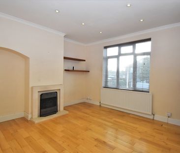 Terraced House to rent - Keedonwood Road, Bromley, BR1 - Photo 6