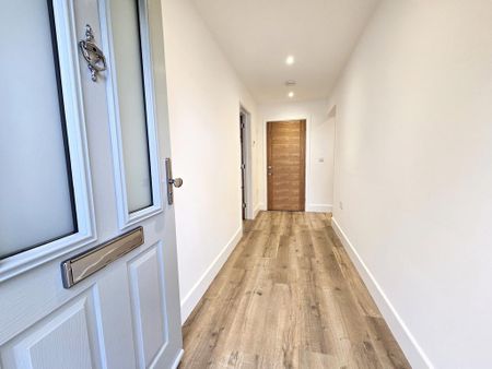 2 bedroom detached bungalow to rent - Photo 3