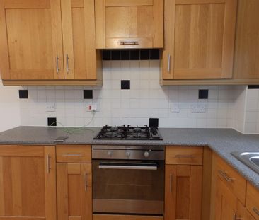3 bedroom detached house to rent - Photo 4