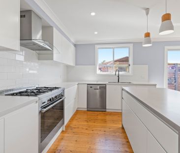 Contemporary Family Sanctuary - Photo 2