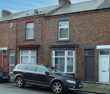 4 bedroom house of multiple occupation to rent - Photo 1