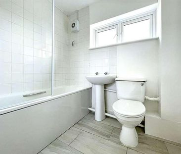 Moore Park, Hailsham, East Sussex, BN27 - Photo 1