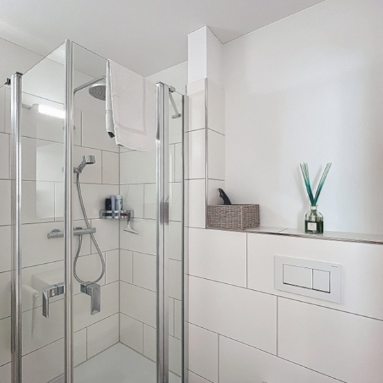 Helle 4.5-Zimmer Terrassenwohnung in Männedorf - Photo 1