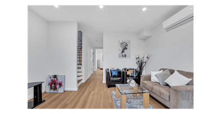 Fully-Furnished Modern 3-Bedroom Townhouse in Burwood – Stylish, Spacious & Superb Location! - Photo 4