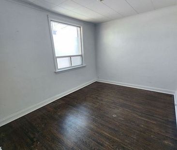 For Lease - 648 Glengrove Avenue, Toronto, Ontario - Photo 4