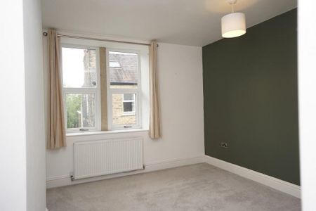 3 bedroom terraced house to rent - Photo 2