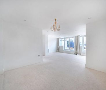 3 bedroom flat to rent - Photo 3