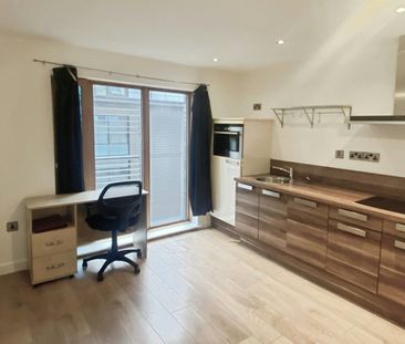 Studio flat to rent on - Photo 3