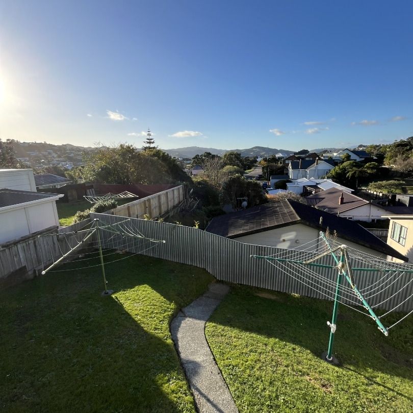 27B Helston Road, Johnsonville - Photo 1