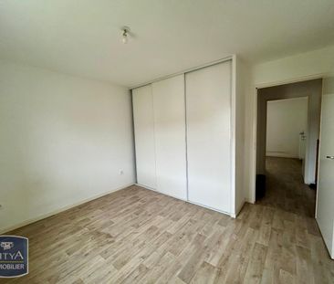 Location Maison 5 pièces 103m² MIGNALOUX BEAUVOIR 86550 - Photo 2