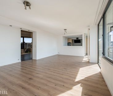 Zeer ruim appartement met 3 slpkrs en dubbele autostaanplaats in ce... - Photo 2