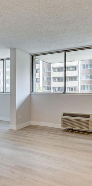 1BR - 2000 Saint-Marc Street, Montréal - Photo 1