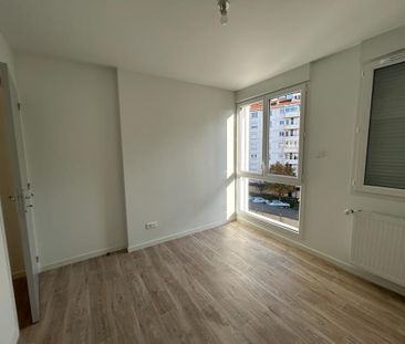 Location Appartement 2 pièces 50m² ROANNE 42300 - Photo 4