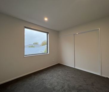 2/129 Tancred Street, Linwood - Photo 2